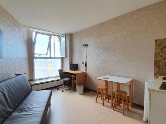 Appartement à louer 1 pièce 21.68m²