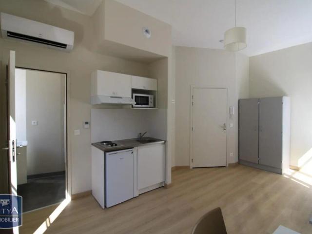 Appartement à louer 1 pièce 21.81m²