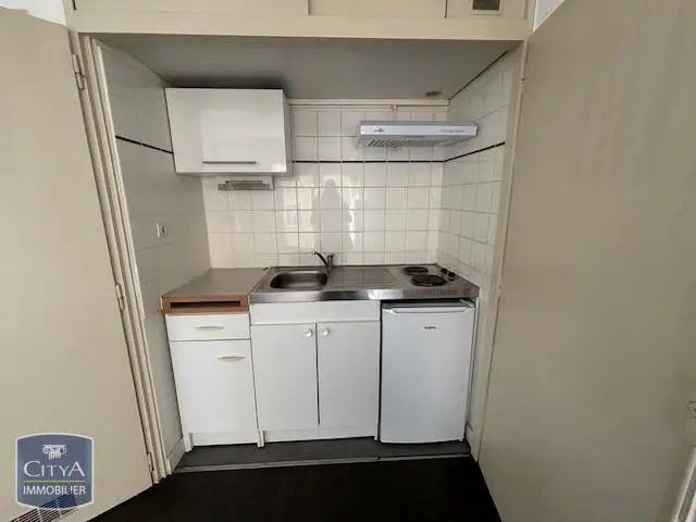 Appartement à louer 1 pièce 21.85m²