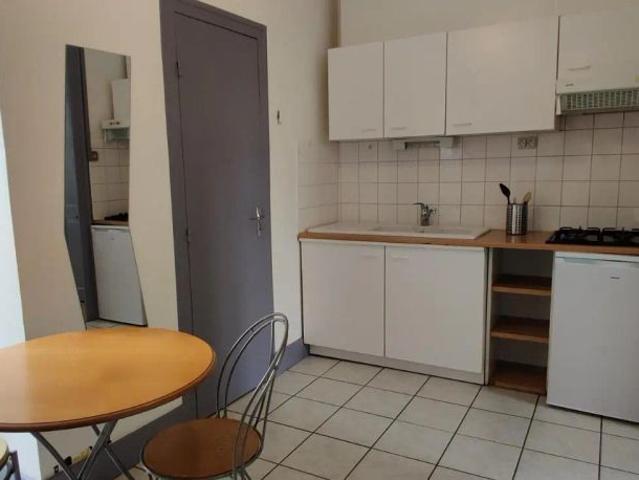 Appartement à louer 1 pièce 22.69m²
