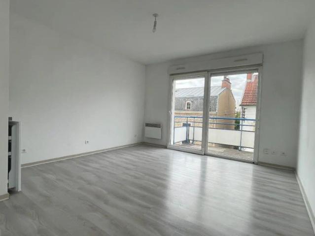 Appartement à louer 1 pièce 22.81m²