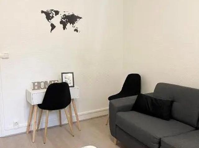 Appartement à louer 1 pièce 22.81m²