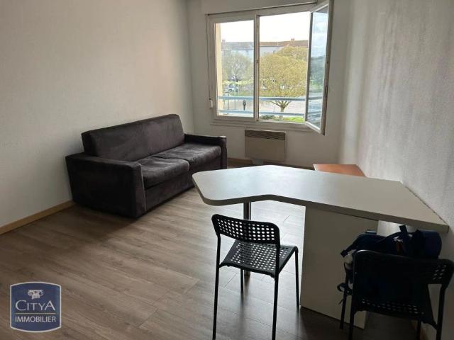 Appartement à louer 1 pièce 23.68m²