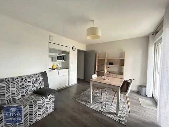 Appartement à louer 1 pièce 23.77m²