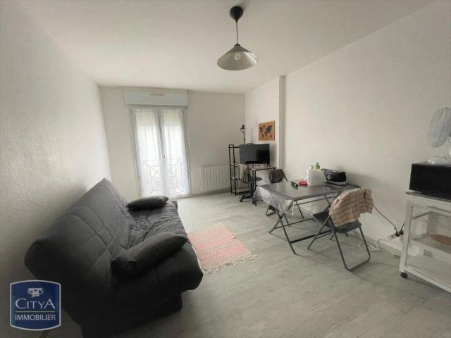Appartement à louer 1 pièce 23.96m²