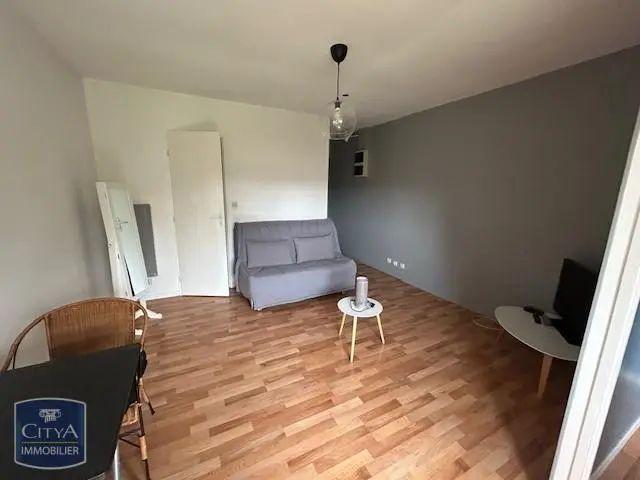 Appartement à louer 1 pièce 23.96m²