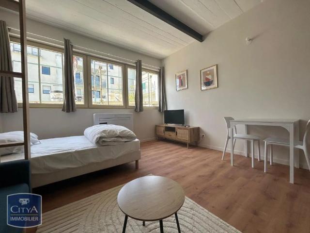 Appartement à louer 1 pièce 24.27m²