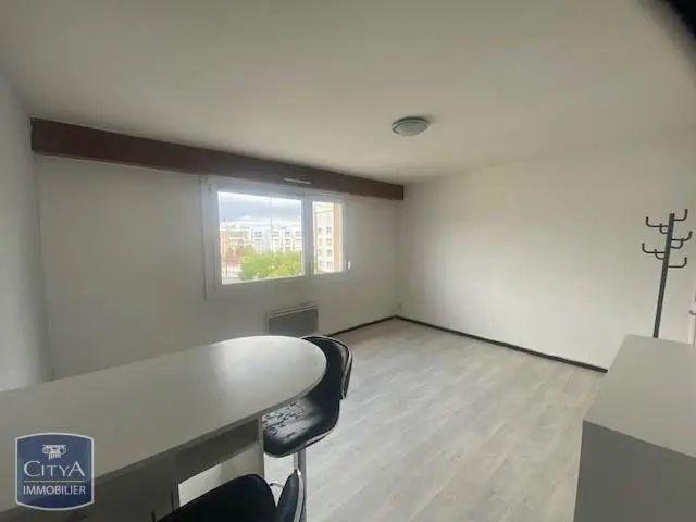 Appartement à louer 1 pièce 25.06m²