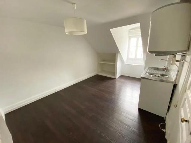 Appartement à louer 1 pièce 25.61m²