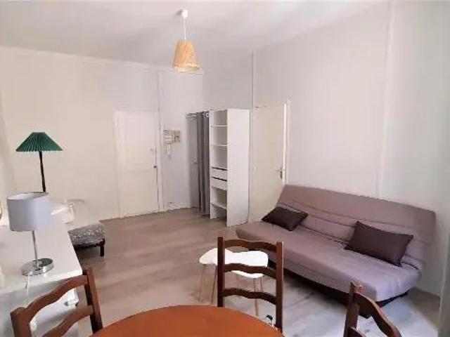 Appartement à louer 1 pièce 26.61m²