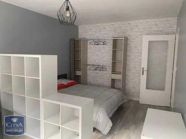 Appartement à louer 1 pièce 26.6m²