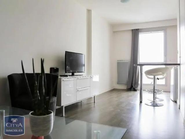 Appartement à louer 1 pièce 26.77m²
