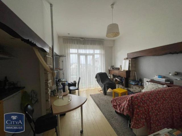 Appartement à louer 1 pièce 27.28m²