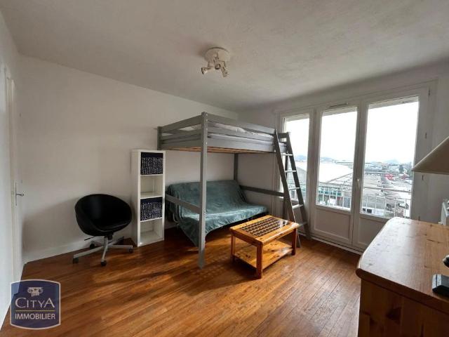 Appartement à louer 1 pièce 27.28m²