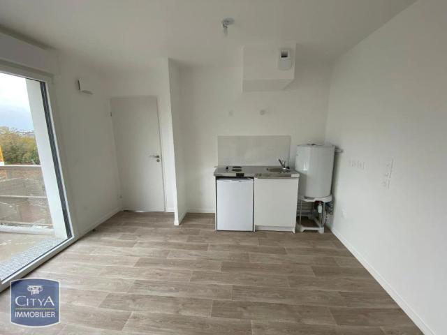 Appartement à louer 1 pièce 27.7m²