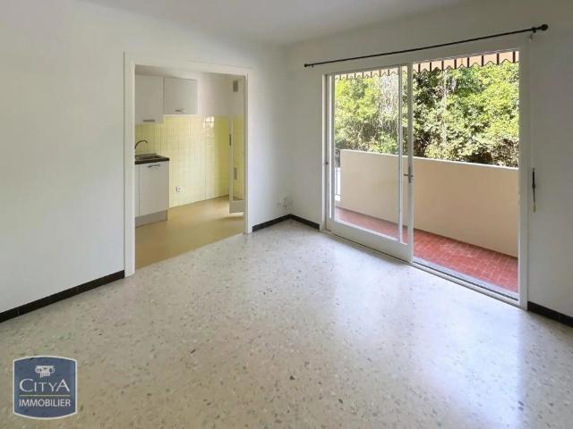 Appartement à louer 1 pièce 27.43m²