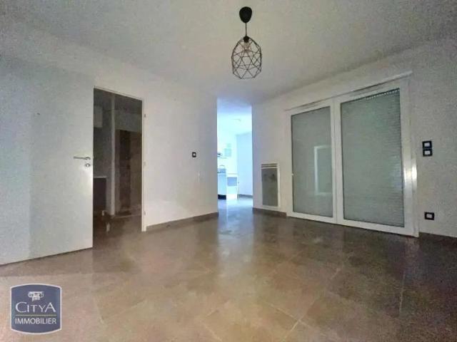 Appartement à louer 1 pièce 27.5m²