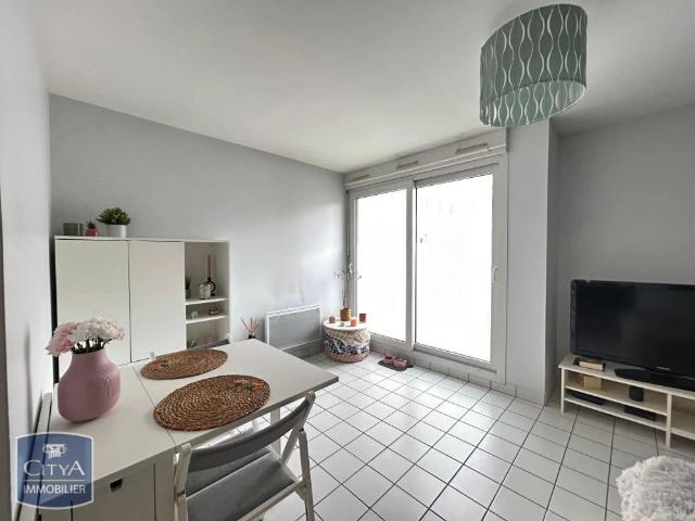 Appartement à louer 1 pièce 27.5m²
