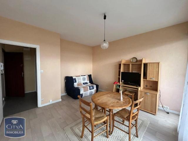 Appartement à louer 1 pièce 27m²