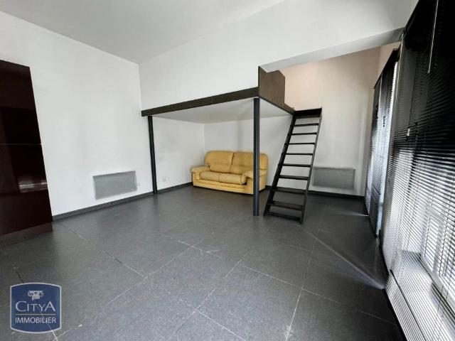 Appartement à louer 1 pièce 28.02m²