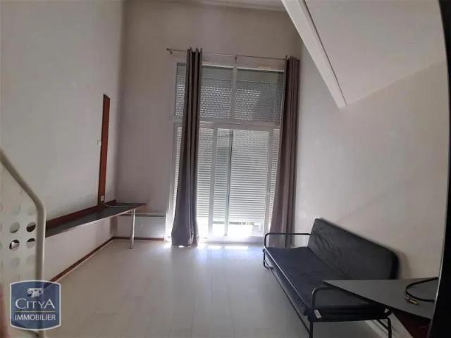 Appartement à louer 1 pièce 28.8m²