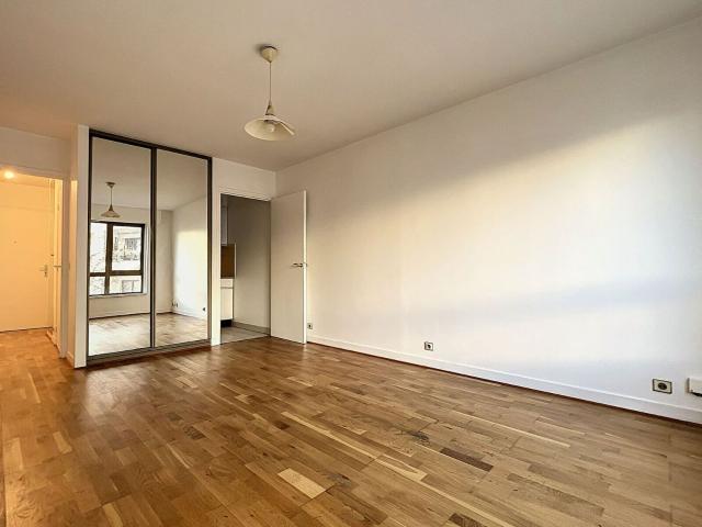 Appartement à louer 1 pièce 28 m