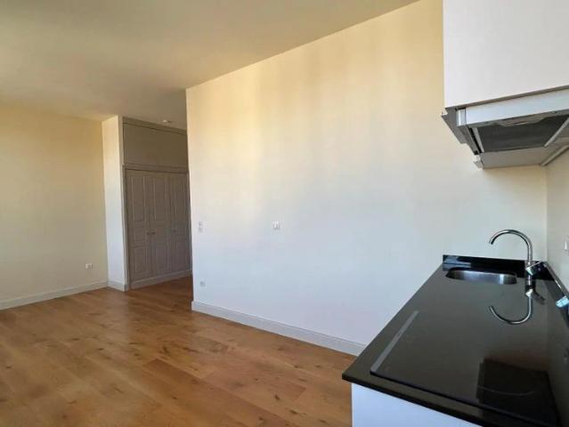 Appartement à louer 1 pièce 29.3m²
