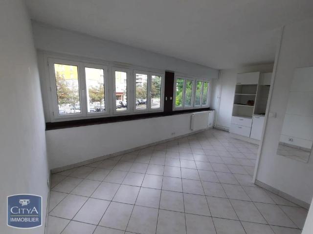 Appartement à louer 1 pièce 29.65m²