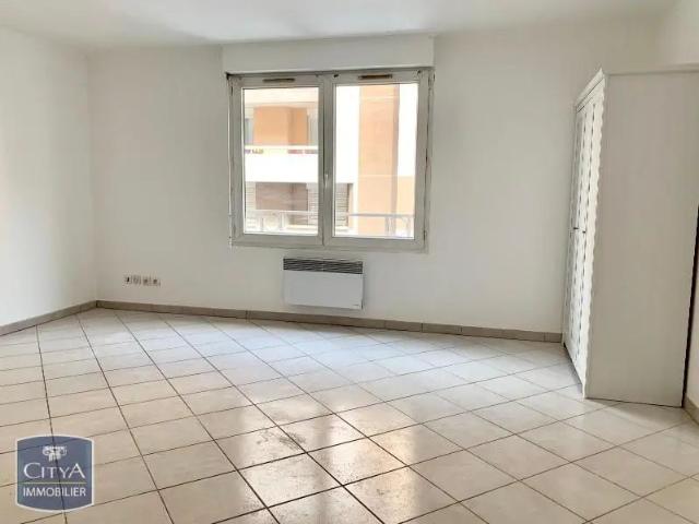 Appartement à louer 1 pièce 29.65m²