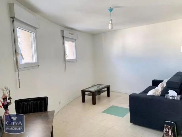 Appartement à louer 1 pièce 29.9m²