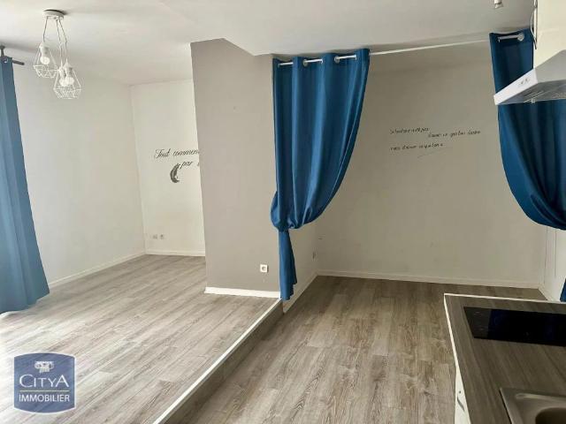 Appartement à louer 1 pièce 31.7m²