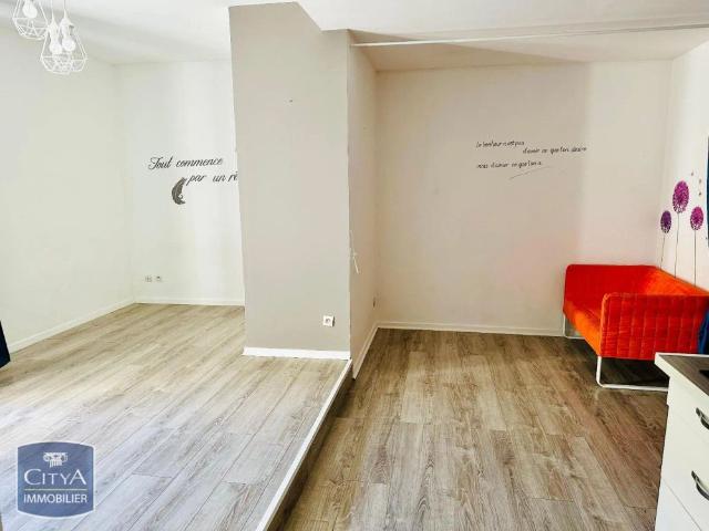 Appartement à louer 1 pièce 31.7m²
