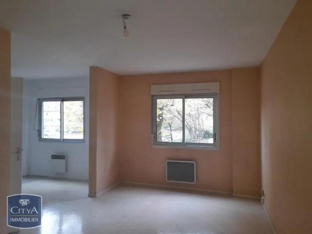 Appartement à louer 1 pièce 31.78m²