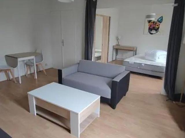 Appartement à louer 1 pièce 31.79m²