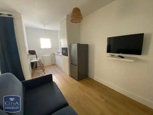 Appartement à louer 1 pièce 31.81m²