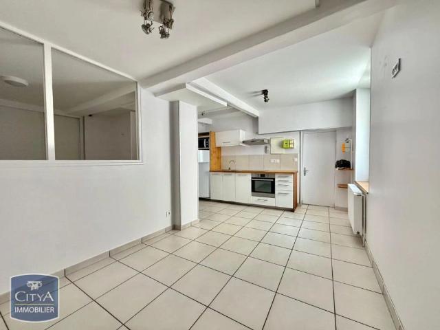 Appartement à louer 1 pièce 31.84m²
