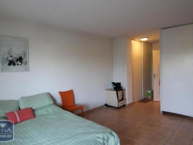 Appartement à louer 1 pièce 31.8m²