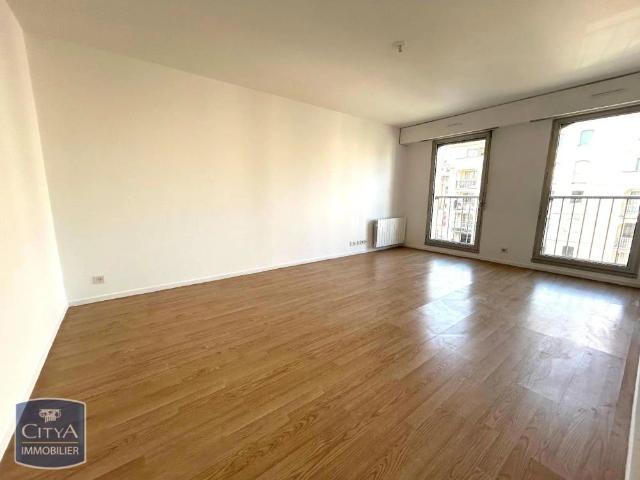 Appartement à louer 1 pièce 31.9m²