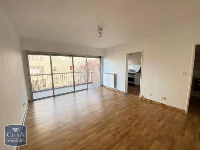 Appartement à louer 1 pièce 32.2m²