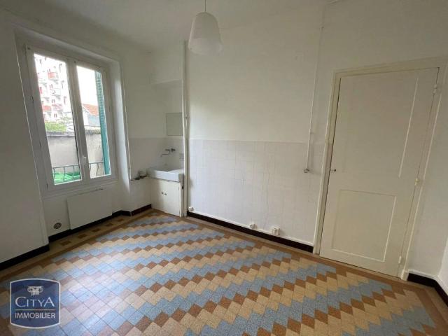 Appartement à louer 1 pièce 32.47m²