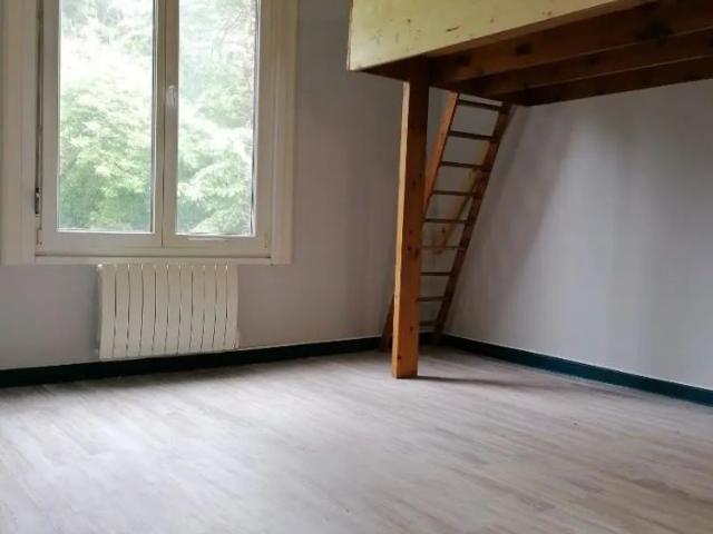 Appartement à louer 1 pièce 32.48m²