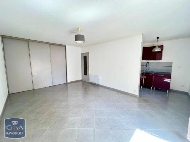 Appartement à louer 1 pièce 32.56m²