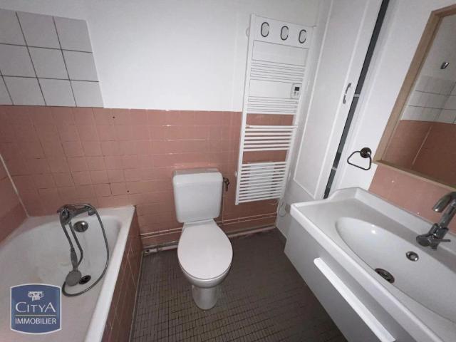 Appartement à louer 1 pièce 32.6m²