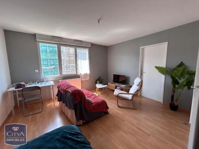 Appartement à louer 1 pièce 32.74m²
