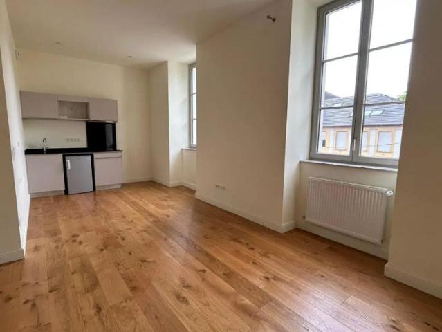 Appartement à louer 1 pièce 32.8m²