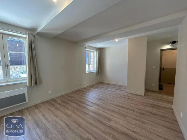 Appartement à louer 1 pièce 32.9m²
