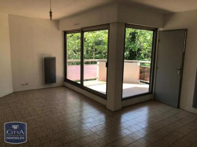 Appartement à louer 1 pièce 32m²