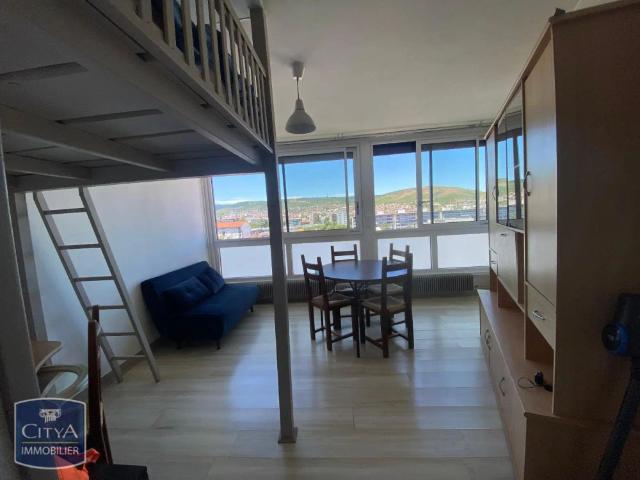 Appartement à louer 1 pièce 32m²