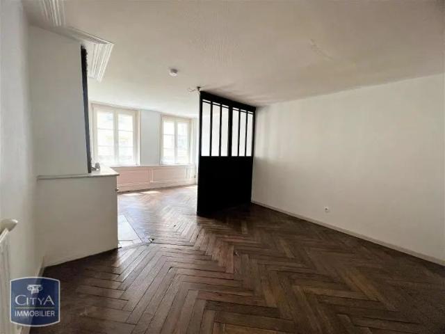 Appartement à louer 1 pièce 34m²