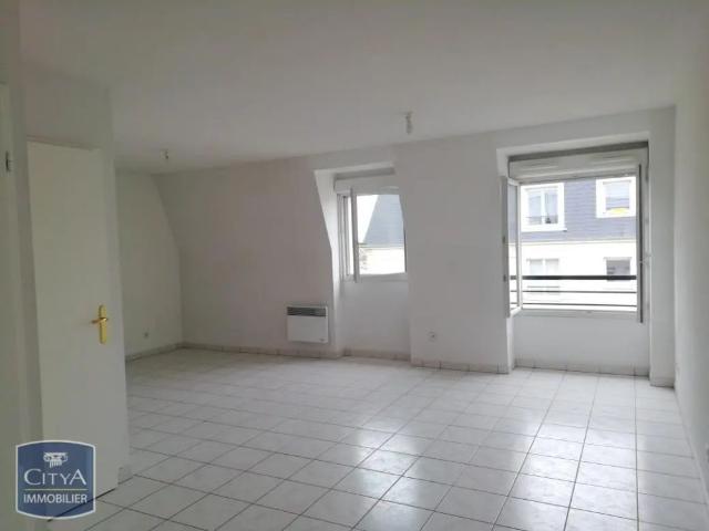 Appartement à louer 1 pièce 35.1m²
